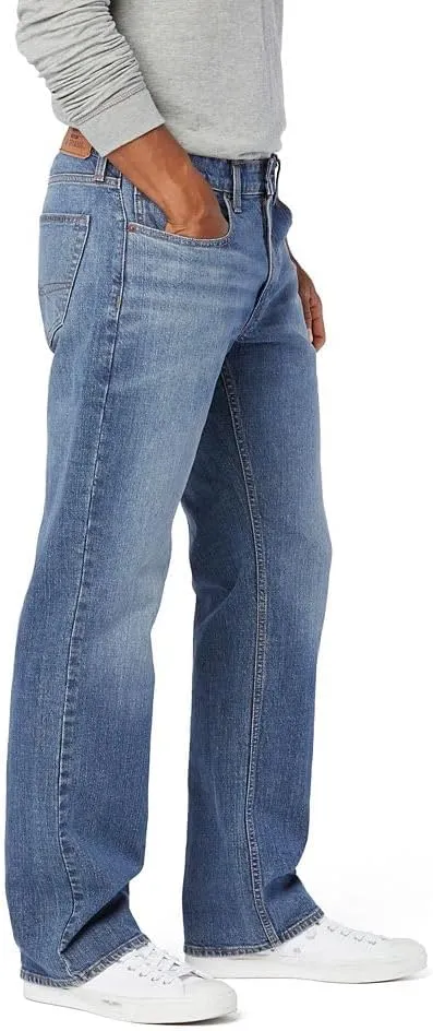 Levi Strauss Signature Gold Men's Relaxed Fit Flex Jeans (Available in Big & Tall)